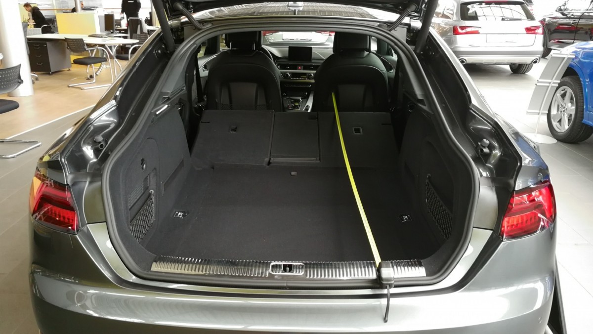 Schlafen Im Auto Audi A5 Sportback