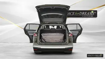 Verstaute SPACEBED® Klappmatratze im Skoda Enyaq