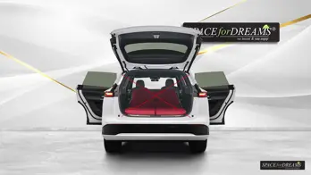   Die Magic Rosé Kofferraum Matratze SPACEBED® und das Nivelliersystem S4D bilden im Xpeng G9 eine Einheit.