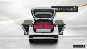   Die Magic Rosé Kofferraum Matratze SPACEBED® und das Nivelliersystem S4D bilden im Xpeng G9 eine Einheit.